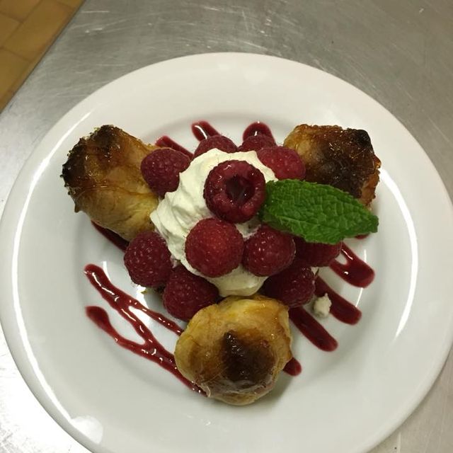 Profiterolles aux framboises